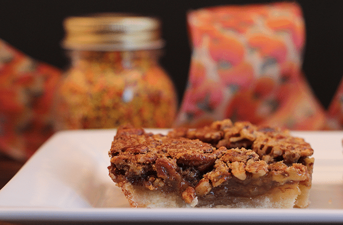 Pecan Pie Bars via Cookie Dough and Oven Mitt