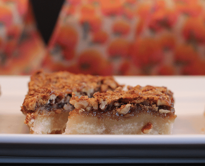 Pecan Pie Bars via Cookie Dough and Oven Mitt