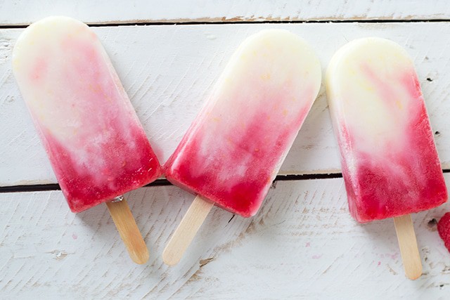 Raspberry Lemonade Yogurt Popsicles 