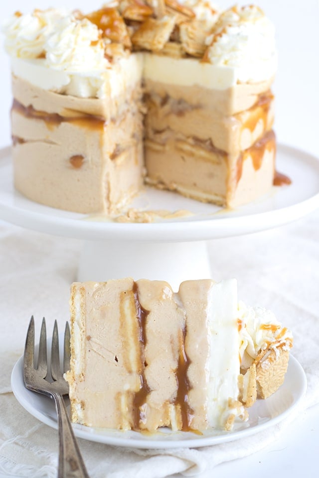 Peanut Butter Caramel Oreo Ice Box Cake - peanut butter caramel cheesecake layered with thin golden Oreo's and homemade caramel sauce. Perfect treat for any peanut butter lover.