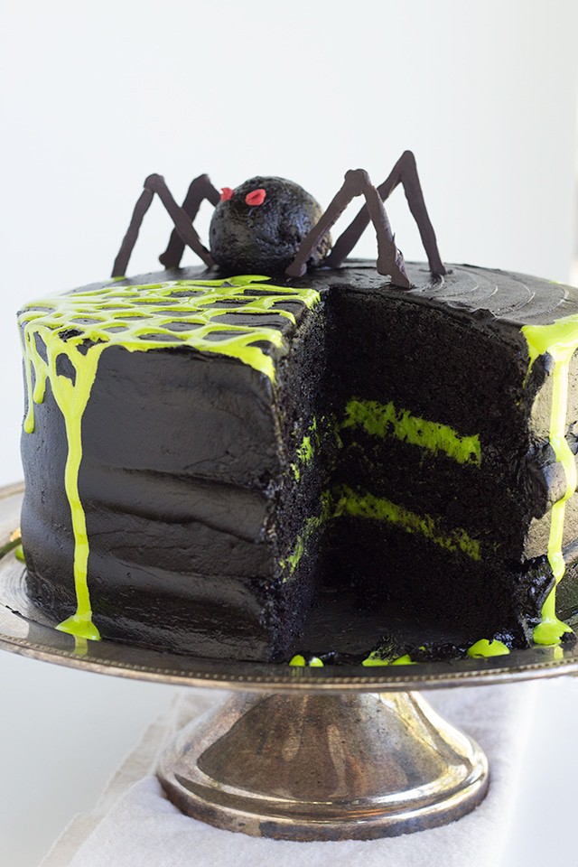 spooky-spiderweb-cake-5