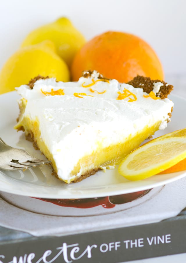 Tangerine Cream Pie - a delicious gingersnap crust with a tangerine curd filling and a whipped cream topping!