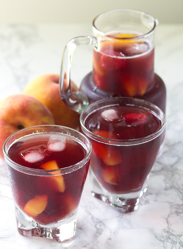 Peach Raspberry Iced Tea - easy, refreshing iced tea with the perfect peach and raspberry flavor combination.